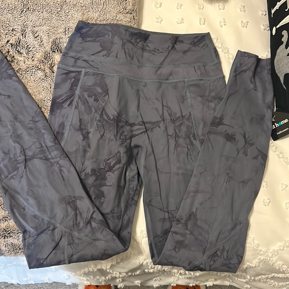 Alphalete surface leggings